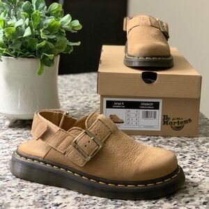 ✨Dr Martens Jorge II - Savannah Tan - size 6